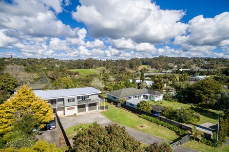Photo of property in 35 Kemp Road, Massey, Auckland, 0614