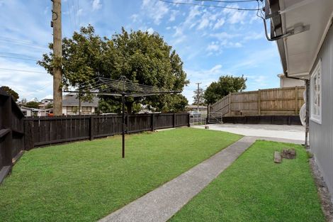 Photo of property in 1/116 Beaumonts Way, Manurewa, Auckland, 2102