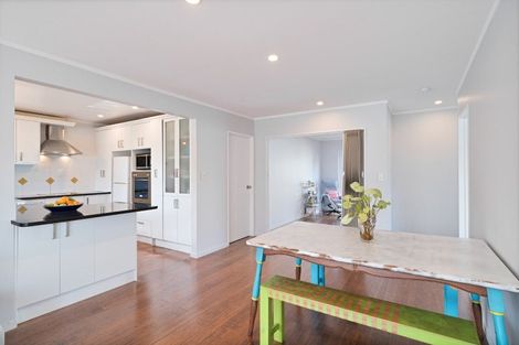 Photo of property in 13 Gala Place, Henderson, Auckland, 0612
