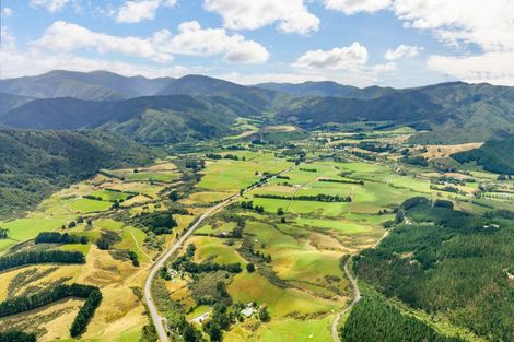 Photo of property in 7 Raikes Road, Kaitoke, 5018