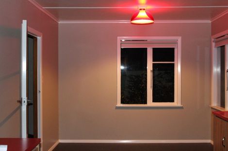 Photo of property in 30 Pitama Road, Awapuni, Palmerston North, 4412