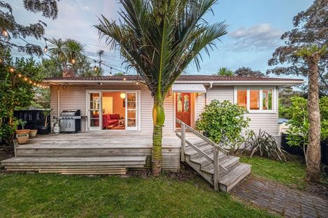 Photo of property in 18 Poto Street, Te Atatu South, Auckland, 0610