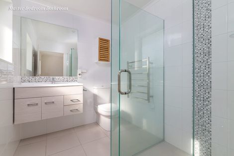 Photo of property in 10 Torea Tai Road, Hobsonville, Auckland, 0616