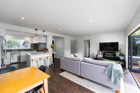 Photo of property in 11 Waimanu Place, Point Wells, Warkworth, 0986