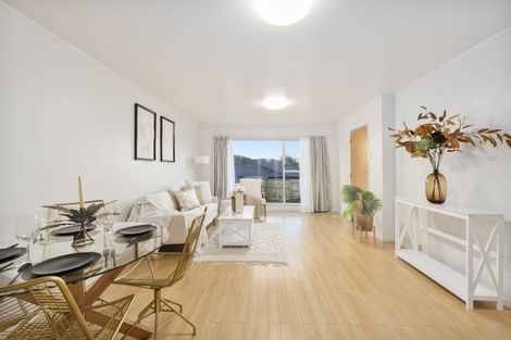 Photo of property in 2/43 Rimu Street, New Lynn, Auckland, 0600