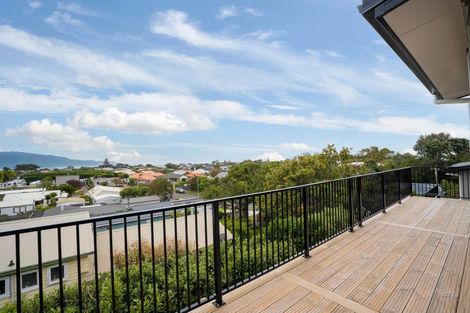 Photo of property in 8a Martin Road, Paraparaumu Beach, Paraparaumu, 5032