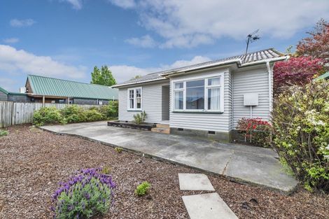 Photo of property in 1/5 Winters Road, Redwood, Christchurch, 8051