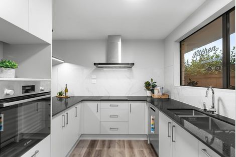 Photo of property in 12 Juniper Place, Burnside, Christchurch, 8053