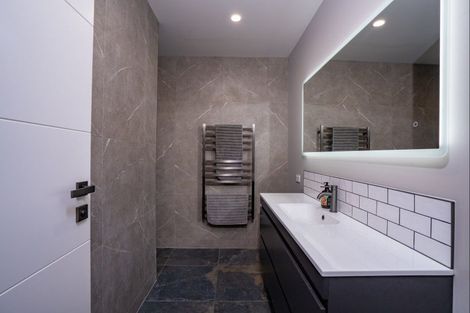 Photo of property in 336 Lake Terrace, Two Mile Bay, Taupo, 3330