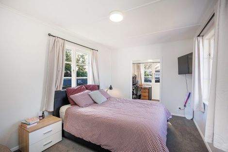Photo of property in 1 Salisbury Avenue, Terrace End, Palmerston North, 4410