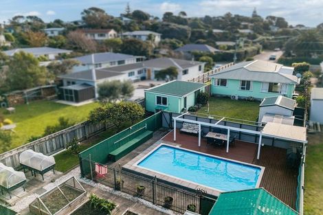Photo of property in 116 Tilley Road, Paekakariki, 5034