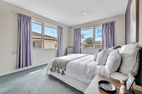 Photo of property in 24 Inwoods Road, Parklands, Christchurch, 8083