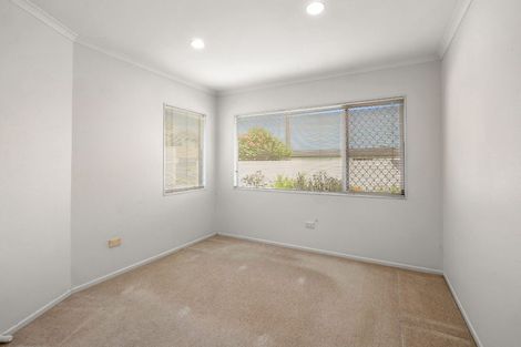 Photo of property in 1 Strandon Place, Strandon, New Plymouth, 4312