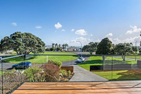 Photo of property in 76 Torkar Road, Clarks Beach, 2122