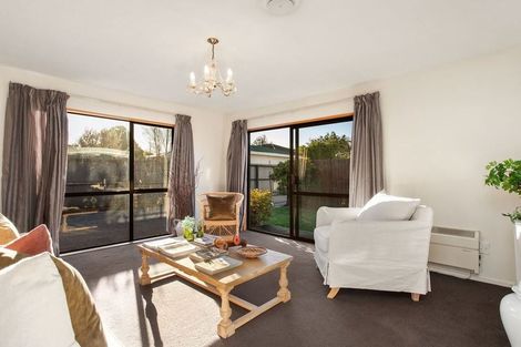 Photo of property in 18 Winters Road, Redwood, Christchurch, 8051