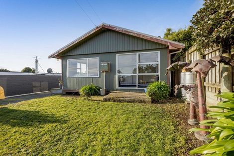 Photo of property in 10 Hira Street, Ohawe, Hawera, 4671