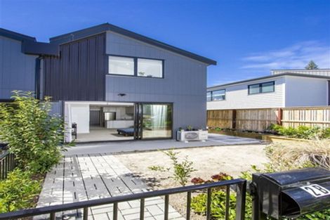 Photo of property in 2b Rosalind Road, Glenfield, Auckland, 0629