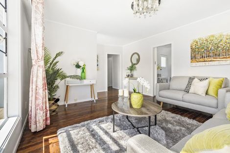 Photo of property in 1/165 Severn Street, Island Bay, Wellington, 6023