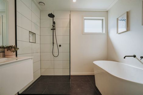 Photo of property in 40 Mcneil Street, Balclutha, 9230