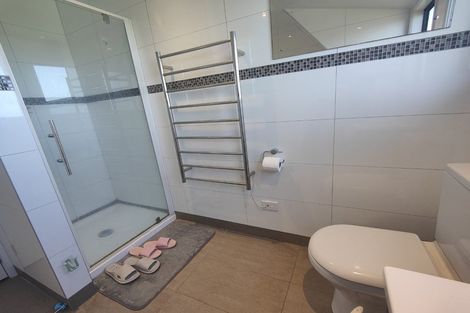 Photo of property in 1/5 Cambric Place, Botany Downs, Auckland, 2010