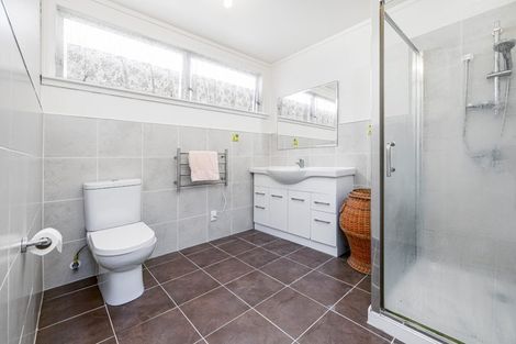 Photo of property in 71 Hutchinson Avenue, New Lynn, Auckland, 0600