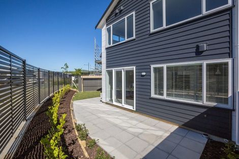 Photo of property in 8 Parekareka Lane, Kenepuru, Porirua, 5022
