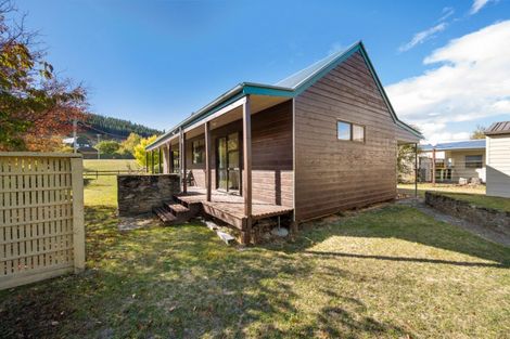 Photo of property in 5 Newcastle Street, Clyde, 9330