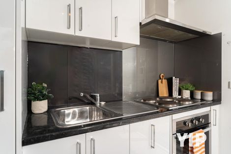 Photo of property in 41a Tamworth Crescent, Newlands, Wellington, 6037