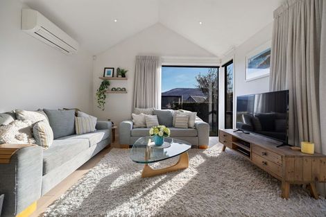 Photo of property in 2 Kotuku Lane, Hobsonville, Auckland, 0616