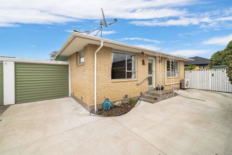 Photo of property in 35 Oldwood Street, Bishopdale, Christchurch, 8053