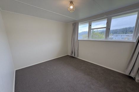 Photo of property in 24-26 Hanson Grove, Stokes Valley, Lower Hutt, 5019