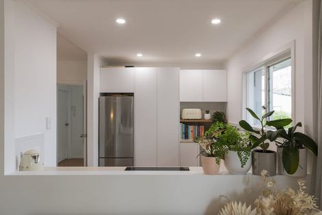 Photo of property in 42b Sherwood Avenue, Te Atatu South, Auckland, 0610