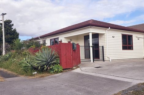 Photo of property in 3/48 Pooks Road, Ranui, Auckland, 0612