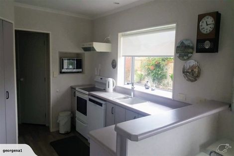 Photo of property in 1 Mangorei Road, Merrilands, New Plymouth, 4312