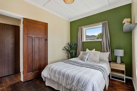 Photo of property in 33 Baring Terrace, Strandon, New Plymouth, 4312