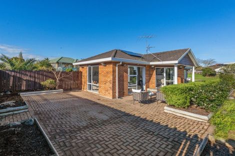 Photo of property in 197 Burswood Drive, Burswood, Auckland, 2013