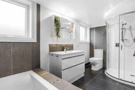 Photo of property in 110 Main South Road, Green Island, Dunedin, 9018
