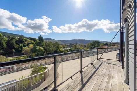 Photo of property in 4 William Earp Place, Tawa, Wellington, 5028