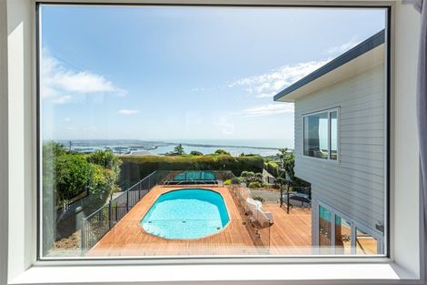 Photo of property in 40 Belleview Terrace, Mount Pleasant, Christchurch, 8081