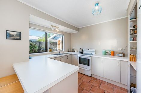 Photo of property in 7 Rodney Grove, Paraparaumu, 5032