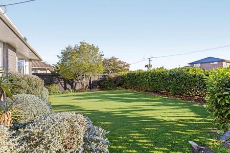 Photo of property in 404 Bower Avenue, Parklands, Christchurch, 8083