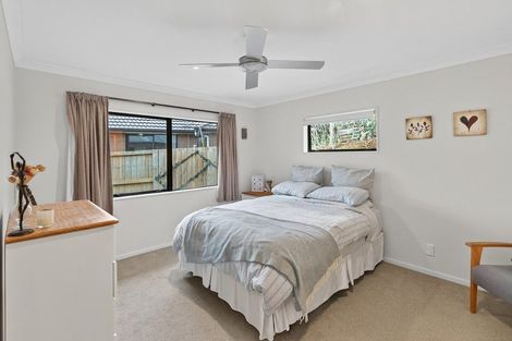 Photo of property in 18 Discovery Avenue, Welcome Bay, Tauranga, 3112