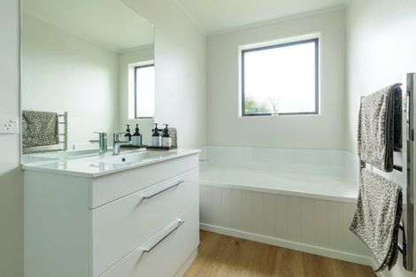 Photo of property in 2 Maple Lane, Tinwald, Ashburton, 7700