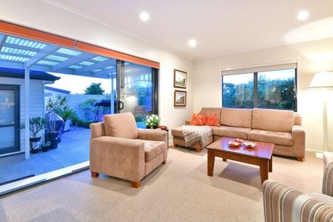 Photo of property in 6 Melandra Road, Stanmore Bay, Whangaparaoa, 0932