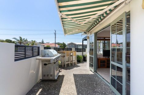 Photo of property in 201 Ocean Road, Whangamata, 3620
