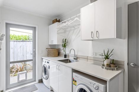 Photo of property in 39 Kotuku Drive, Paraparaumu Beach, Paraparaumu, 5032