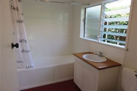 Photo of property in 37 Ocean View Road, Hillcrest, Auckland, 0627