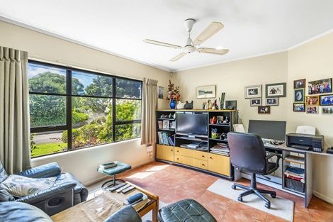 Photo of property in 12 Rua Road, Paraparaumu Beach, Paraparaumu, 5032
