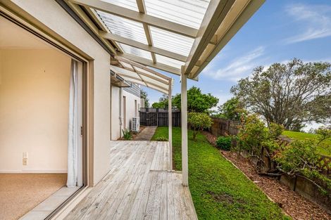 Photo of property in 45c Hyde Road, Rothesay Bay, Auckland, 0630