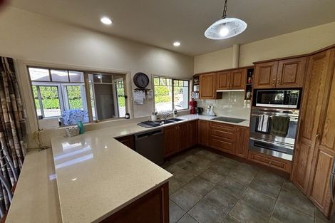 Photo of property in 26 Shelter Grove, Frankleigh Park, New Plymouth, 4310